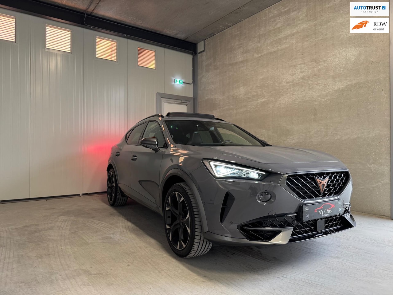 CUPRA Formentor - 2.0 TSI 4Drive VZ 310PK Pano| Nardo | Beats | Matrix | 360 Camera | Kuipstoelen - AutoWereld.nl