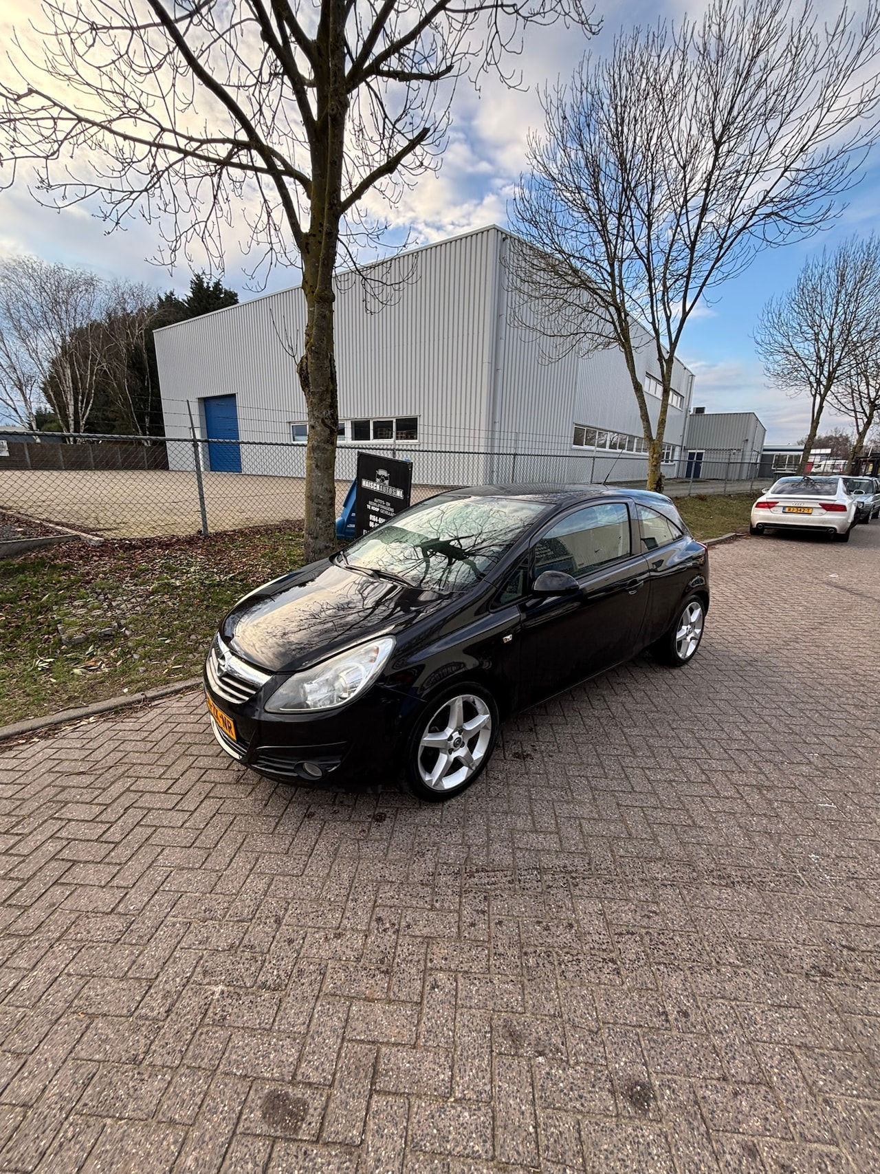 Opel Corsa - 1.4-16V Sport "Motor loopt niet goed" - AutoWereld.nl