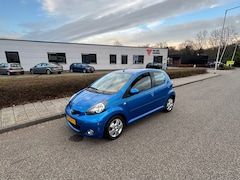Toyota Aygo - 1.0-12V 5-deurs AIRCO Motor loopt niet Goed