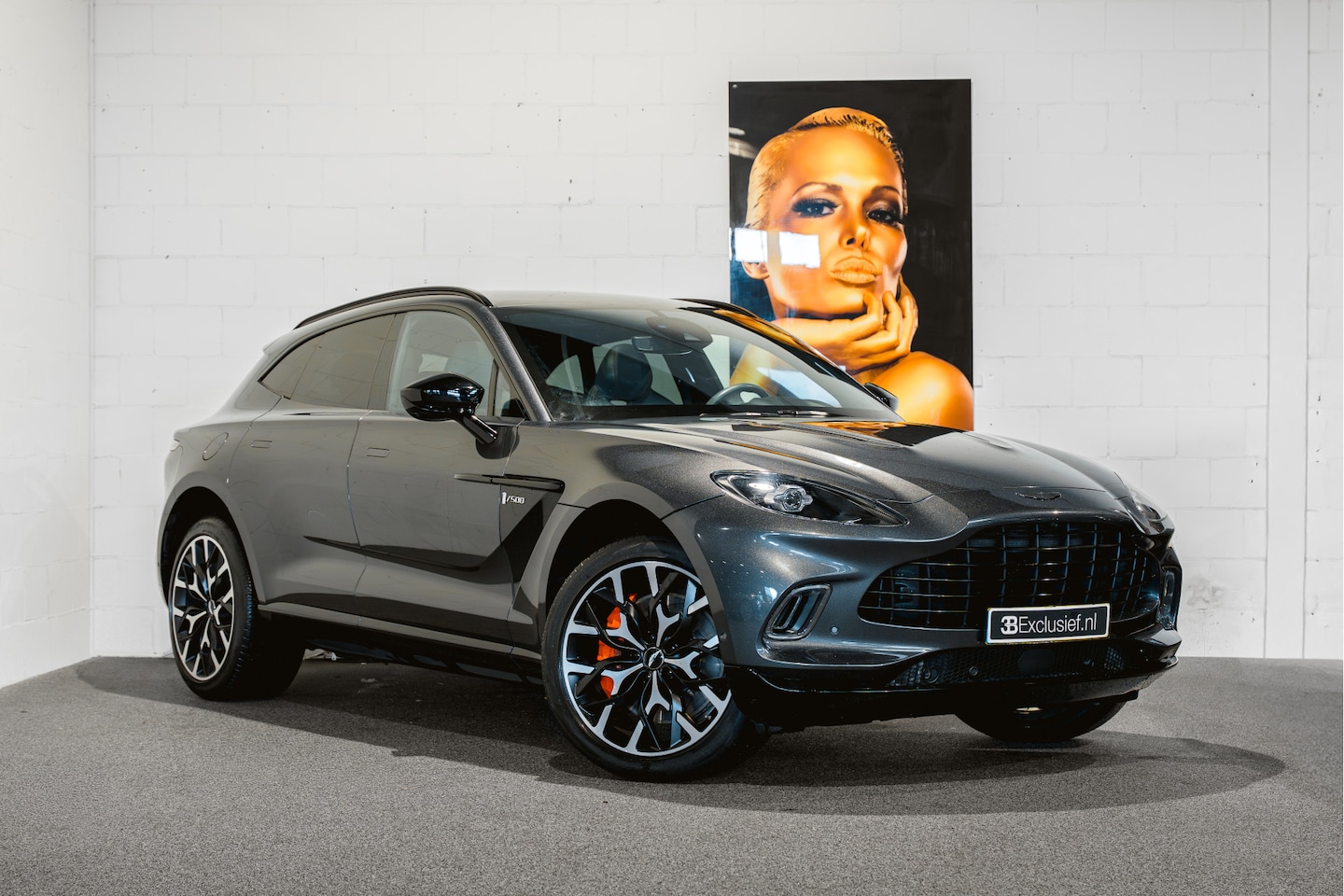 Aston Martin DBX - 4.0 V8 | Pan.dak | 360Cam. | Sportuitlaat | - AutoWereld.nl
