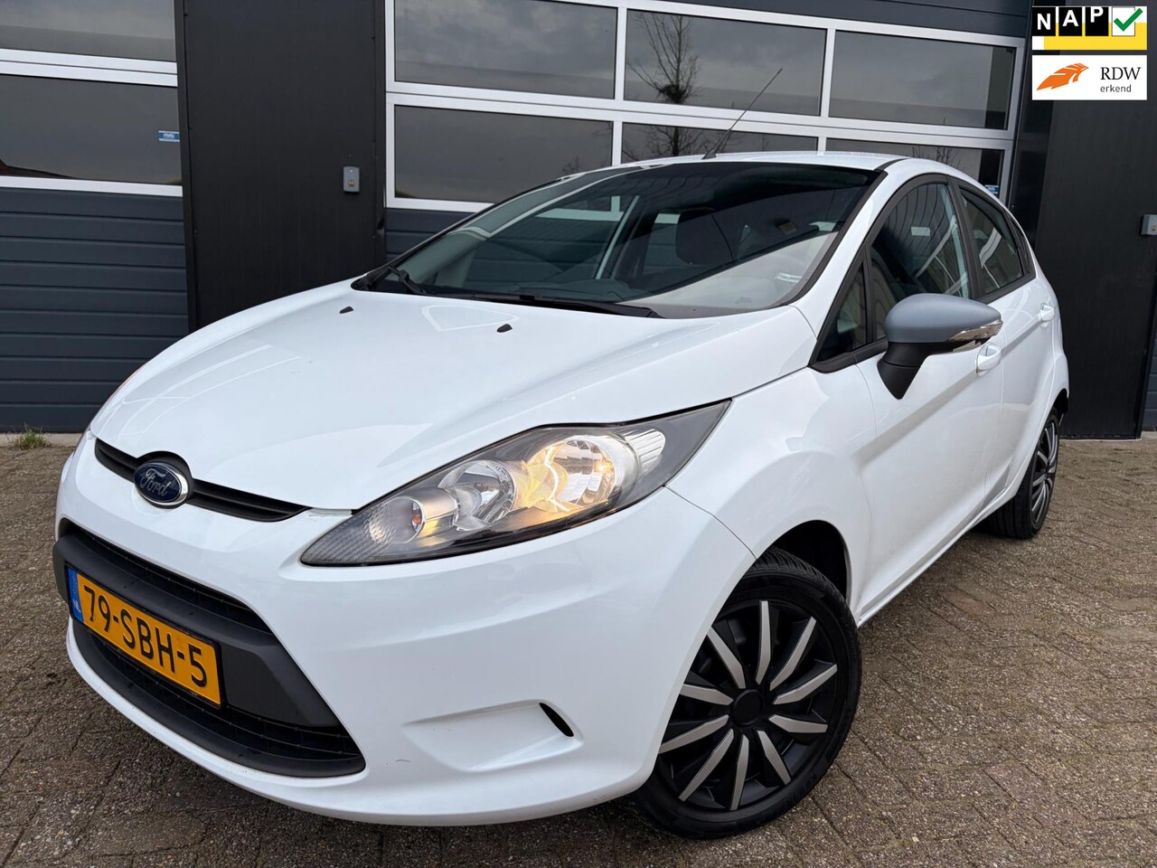 Ford Fiesta - 1.25 Limited|Airco|Parrot|Nette auto!!!| - AutoWereld.nl
