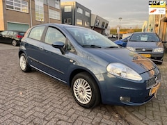 Fiat Grande Punto - 1.4 Dynamic 5 deurs nieuwe apk