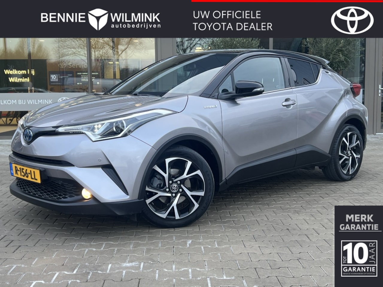 Toyota C-HR - 1.8 Hybrid Style Bi-Tone | Parkeersensoren | Stoelverwarming - AutoWereld.nl
