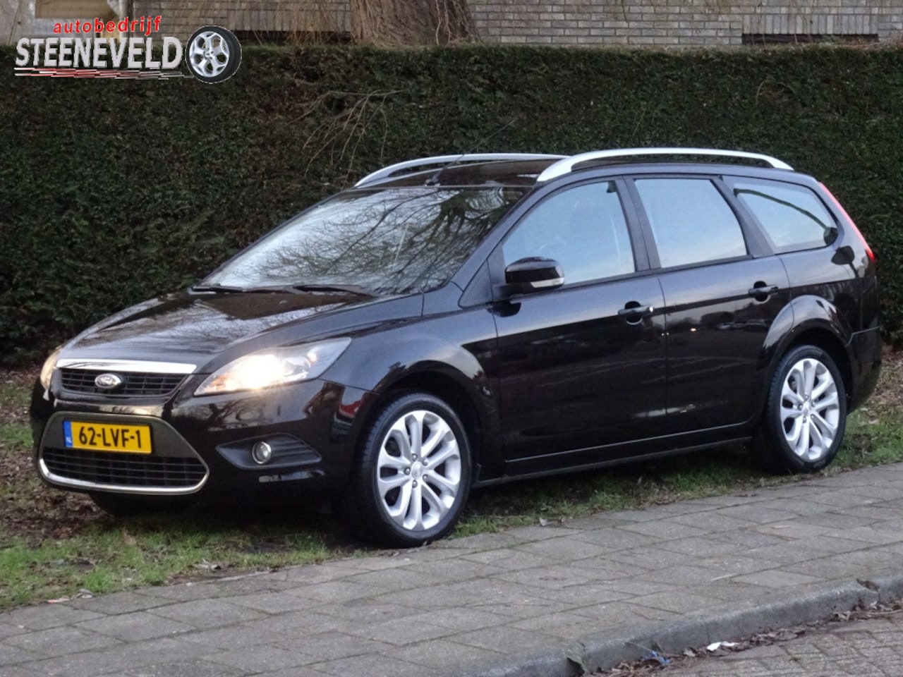 Ford Focus Wagon - 1.8 Limited met Navi en Trekhaak - AutoWereld.nl