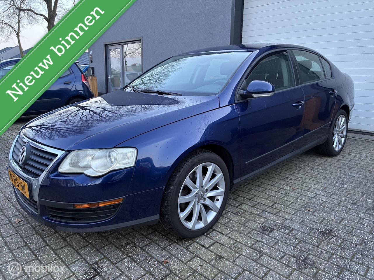 Volkswagen Passat - 1.6 FSI Trendline / trekhaak / cruise / - AutoWereld.nl