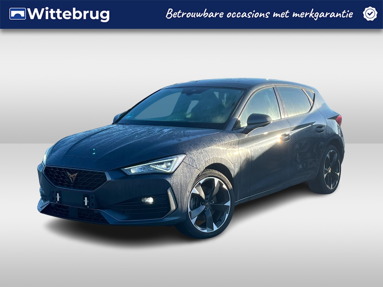 CUPRA Leon - 1.4 e-Hybrid 204pk Performance DSG Automaat / Navigatie / Panorama dak / Full LED / Park A - AutoWereld.nl