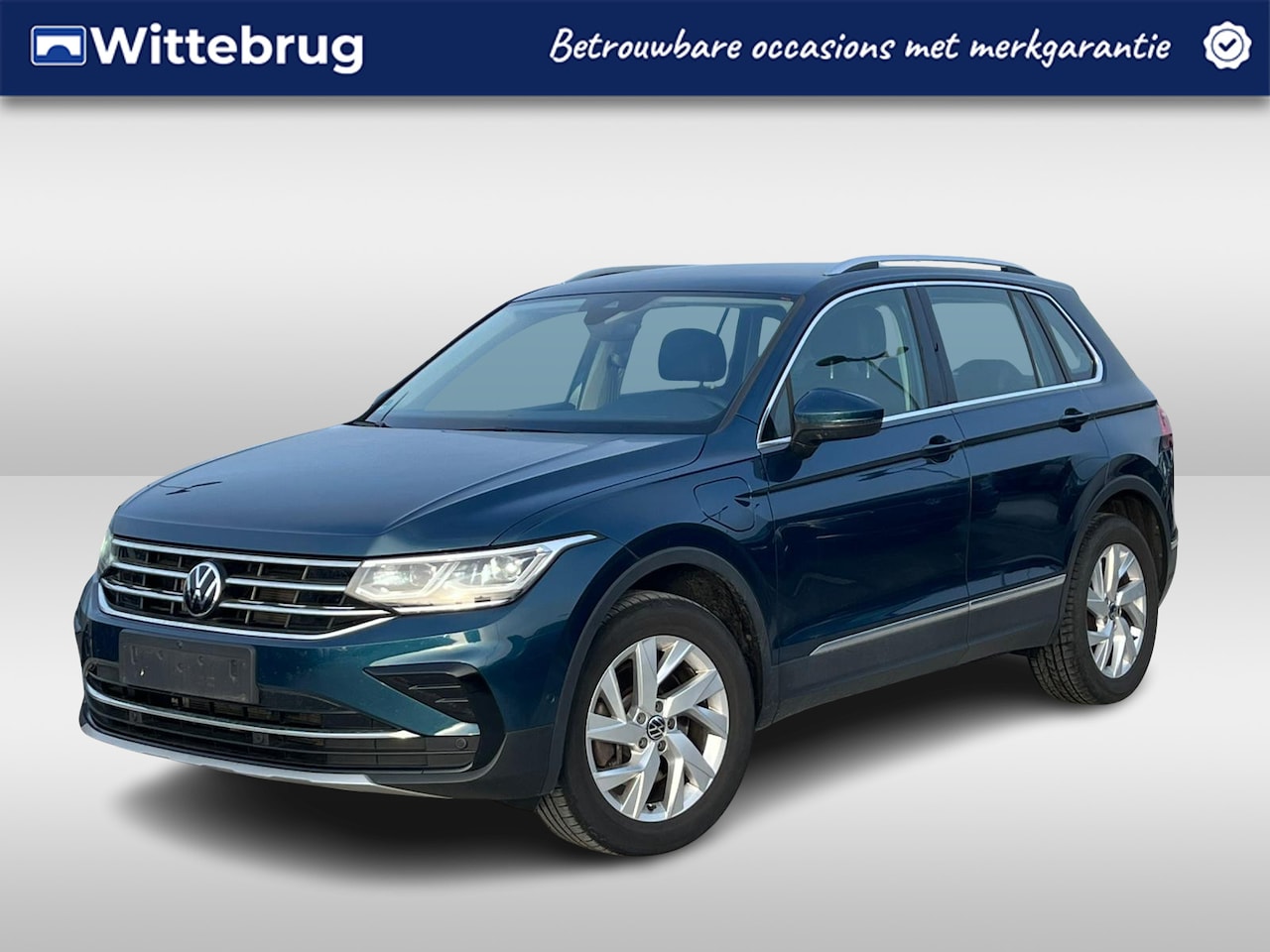 Volkswagen Tiguan - 1.4 TSI eHybrid 245pk Elegance DSG Automaat / Leder / 360 Camera / LED Matrix IQ / LM 18 i - AutoWereld.nl