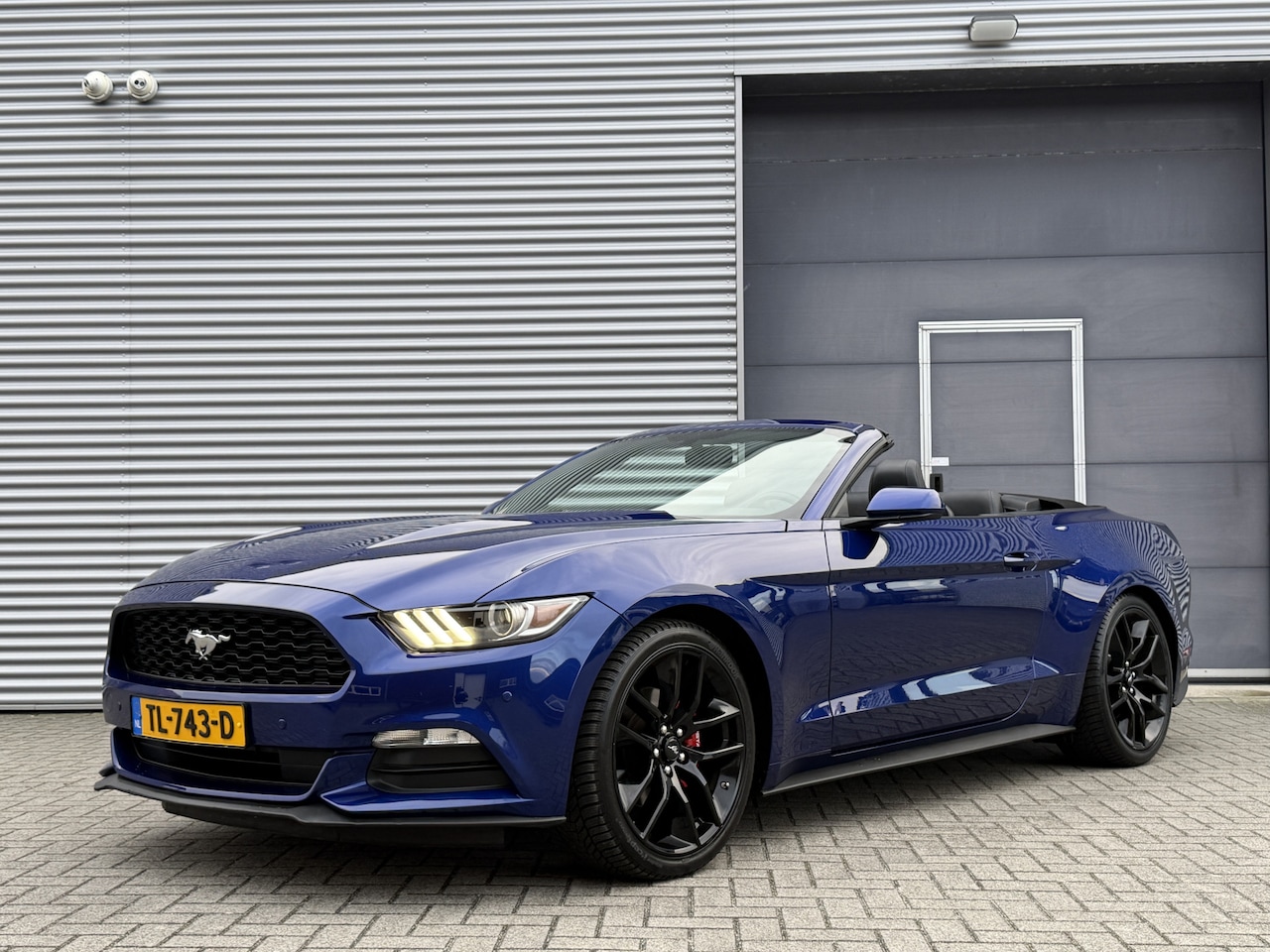 Ford Mustang Convertible - USA 3.7 V6 I Aut. I Leder I Navi I Camera - AutoWereld.nl