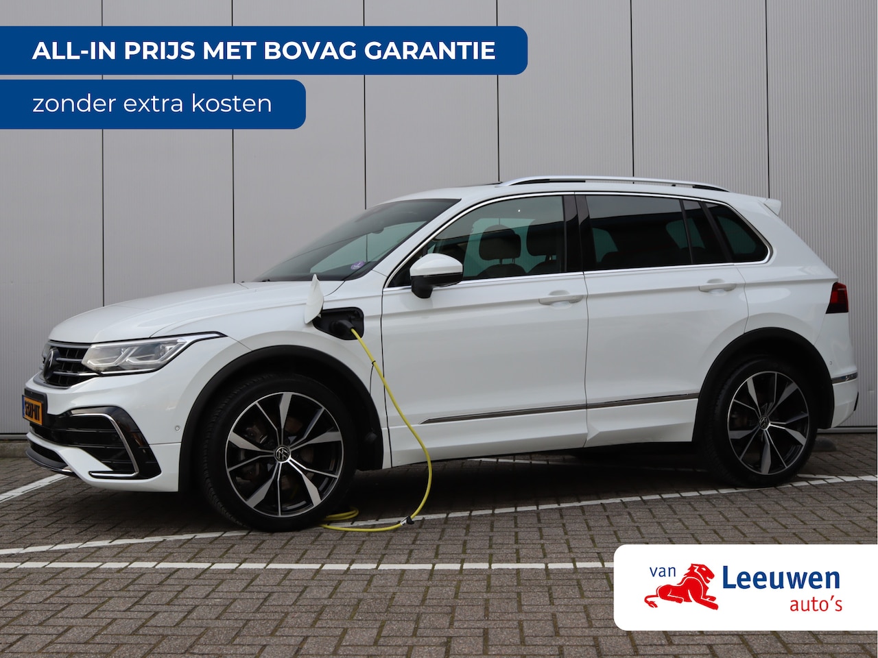 Volkswagen Tiguan - 1.4 TSI eHybrid R-Line | Pano | IQ-light | Trekhaak | Org. NL - AutoWereld.nl