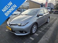 Toyota Auris - 1.2T Active 5 deurs, airco, achteruitrij camera, sportvelgen, div acc