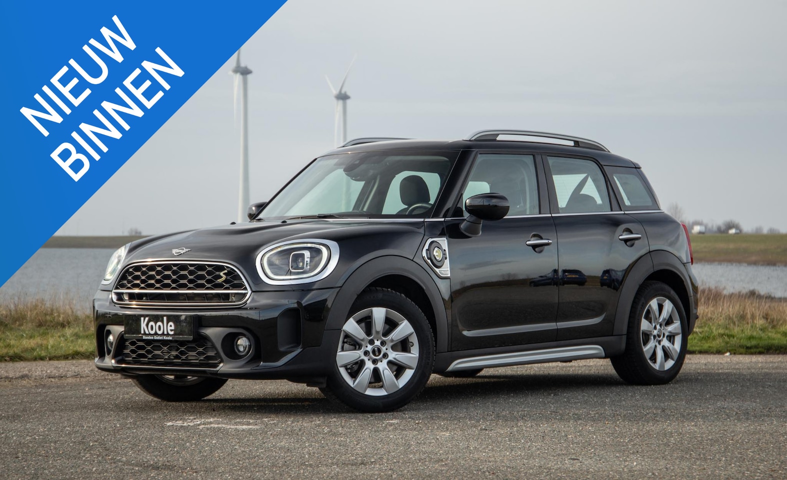 MINI Countryman - Mini 1.5 Cooper S E ALL4 Essential CAMERA / NAVI / CARPLAY / AIRCO / ZWART / STOELVERWARMI - AutoWereld.nl
