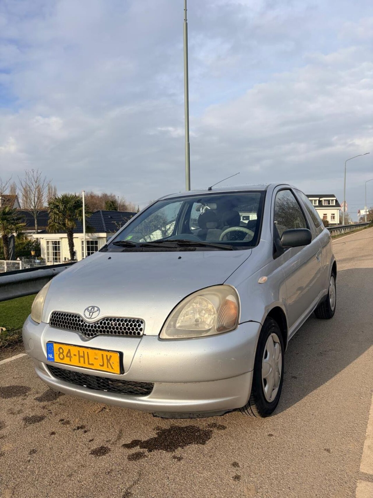 Toyota Yaris - 1.3-16V VVT-i Sol / Rijdt en schakelt perfect - AutoWereld.nl