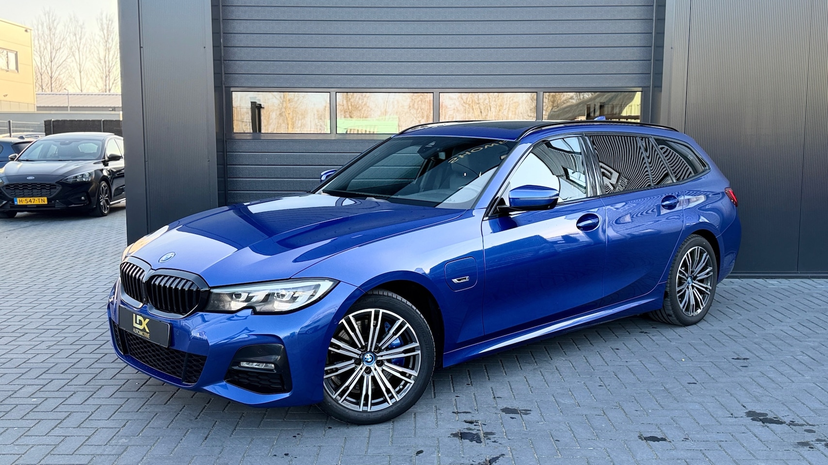 BMW 3-serie Touring - 330e Business Edition Plus M Sport|Pano|360Camera - AutoWereld.nl