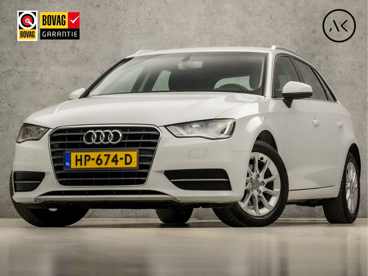 Audi A3 Sportback - 1.2 TFSI Sport Automaat (NAVIGATIE, CRUISE, PARKEERSENSOREN, SPORTSTOELEN, LM VELGEN, BLUE - AutoWereld.nl