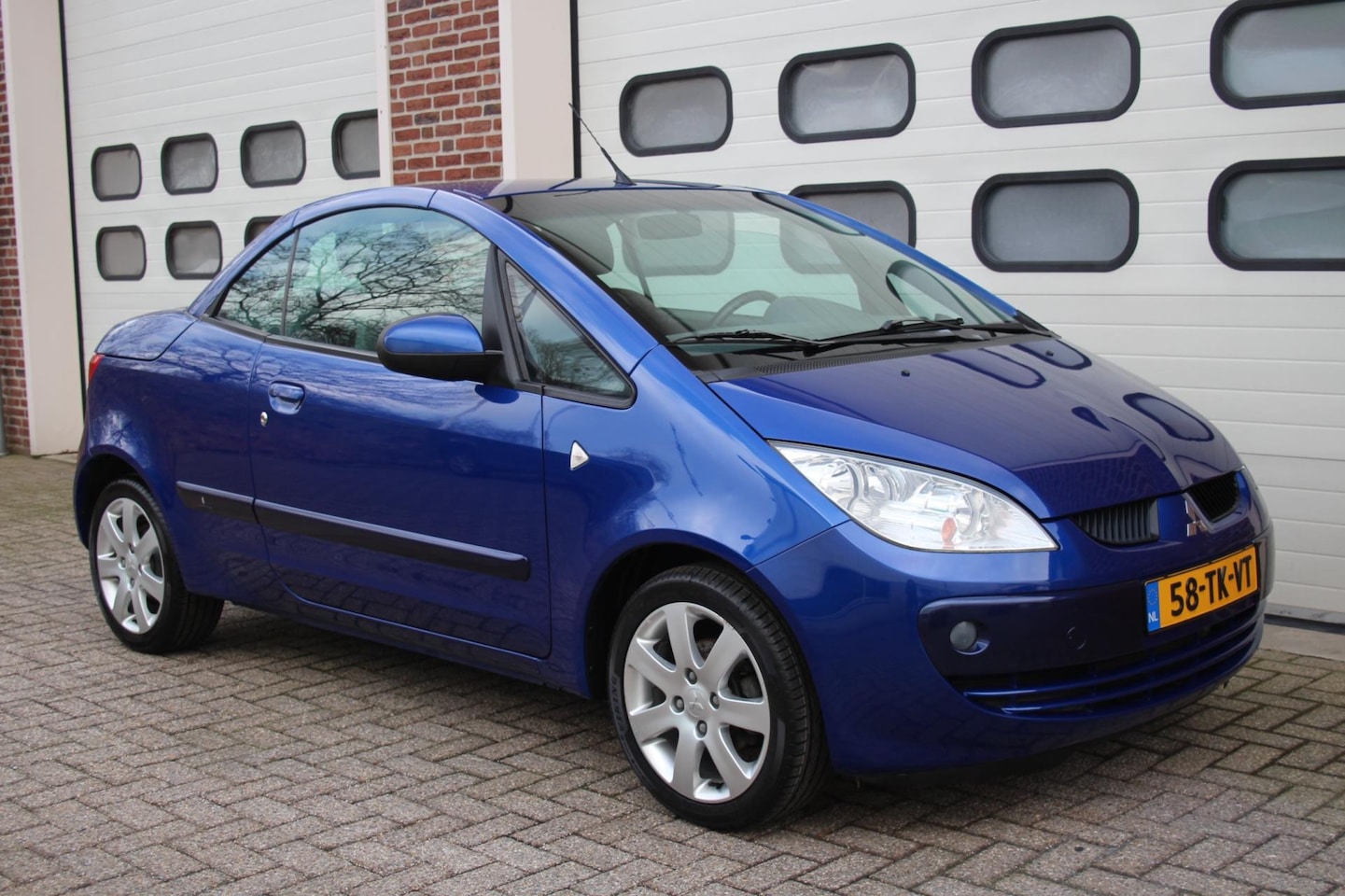 Mitsubishi Colt CZC - 1.5 Invite * Cabrio / 109Pk / Nap * - AutoWereld.nl