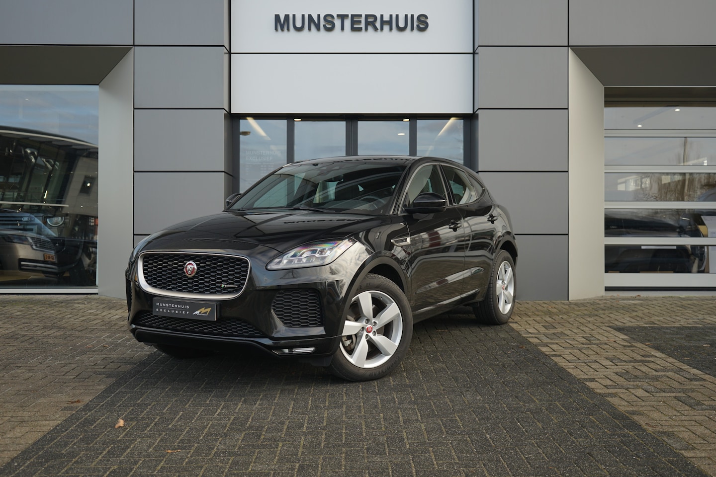Jaguar E-Pace - 2.0 P200 AWD R-Dynamic S | Voorstoelen verwarmd | Panoramadak | - AutoWereld.nl
