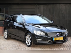 Volvo V60 - 2.0 D2 Momentum Navigatie/Parkeersensor v, a/17"inch lmv/Trekhaak