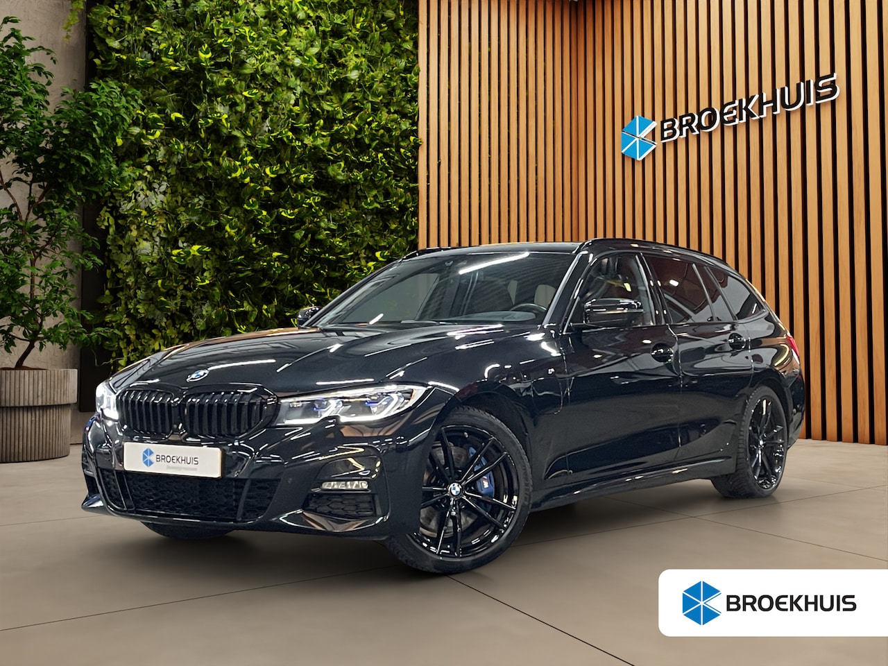 BMW 3-serie Touring - 330e High Executive M-Sport | Pano | Laser LED | Head-up | Sportstoelen | Lederen bekledin - AutoWereld.nl