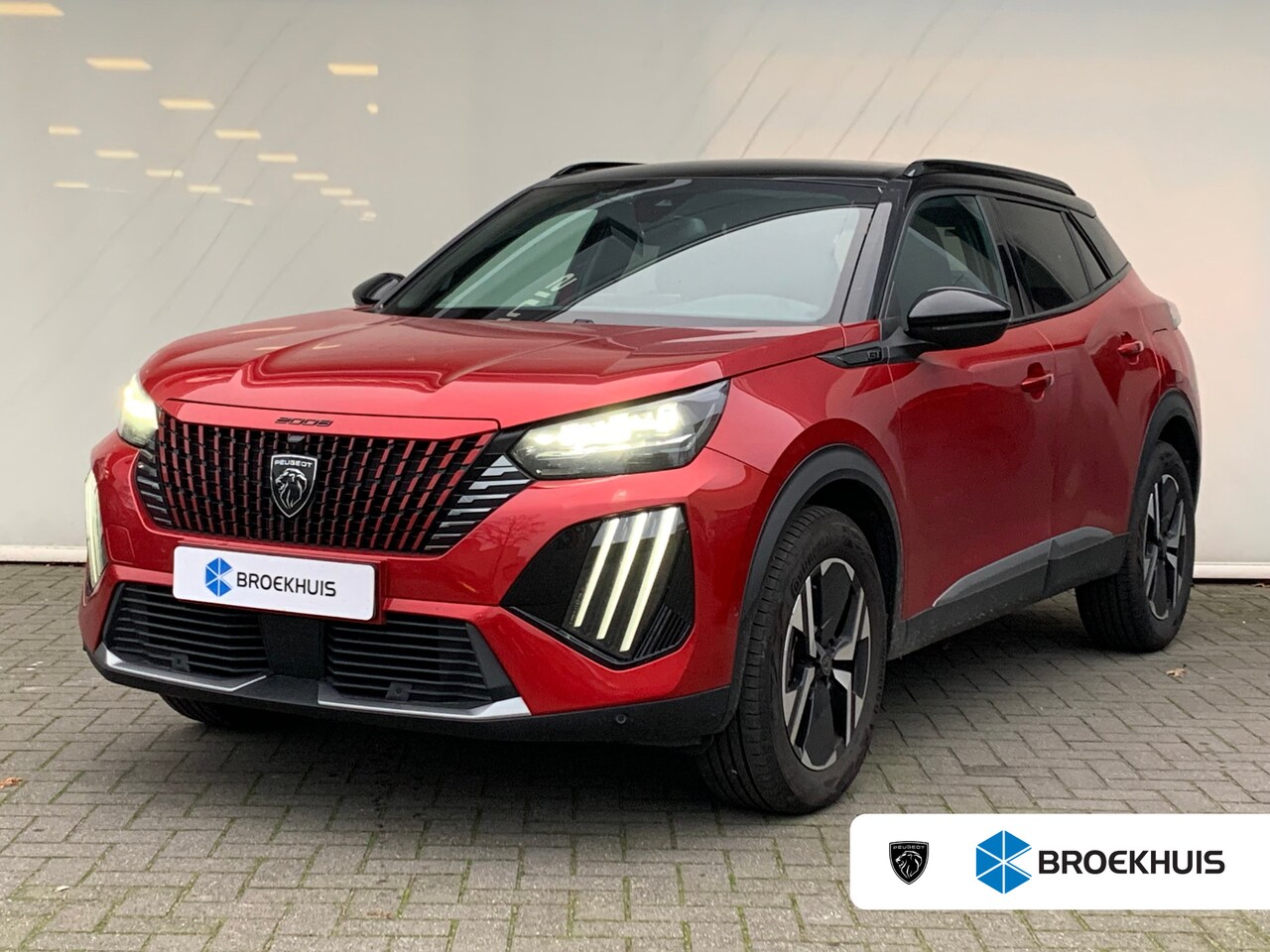 Peugeot 2008 - 1.2 Hybrid 136 GT Airco | Camera V&A | Cruise Control Adaptief | LED | Keyless | LMV 17" | - AutoWereld.nl