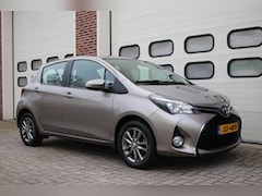 Toyota Yaris - 1.3 VVT-i Dynamic * Automaat / Navi / Camera