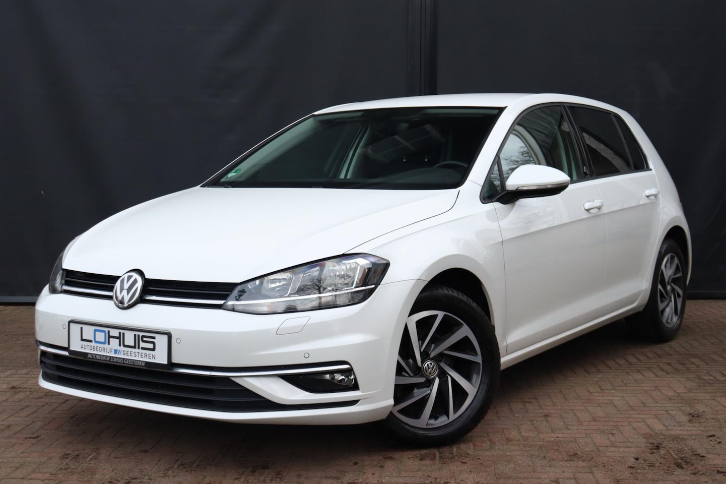 Volkswagen Golf - 1.0TSI Sound editie | ACC | CARPLAY | NAVI | LED - AutoWereld.nl