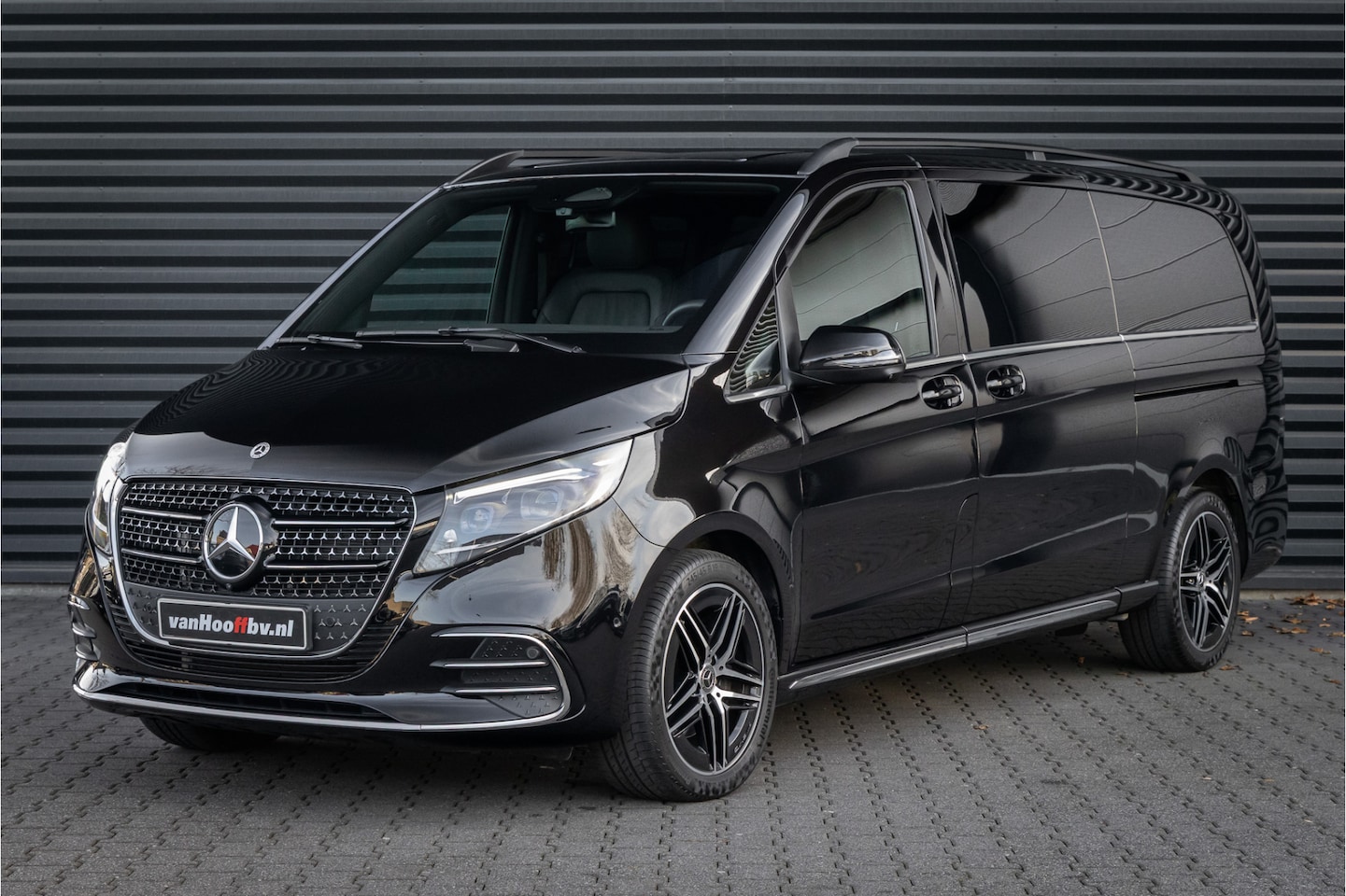 Mercedes-Benz V-klasse - 300d 4 Matic XL DC AMG-Line - Distronic - AutoWereld.nl