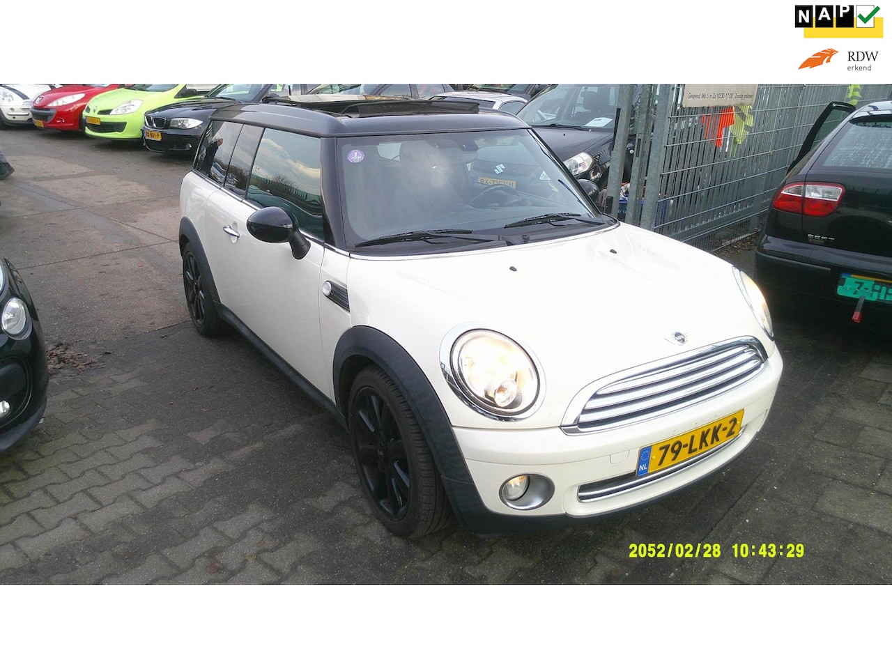 MINI Clubman - Mini 1.6 Cooper Business pano airco elek pak nap apk - AutoWereld.nl