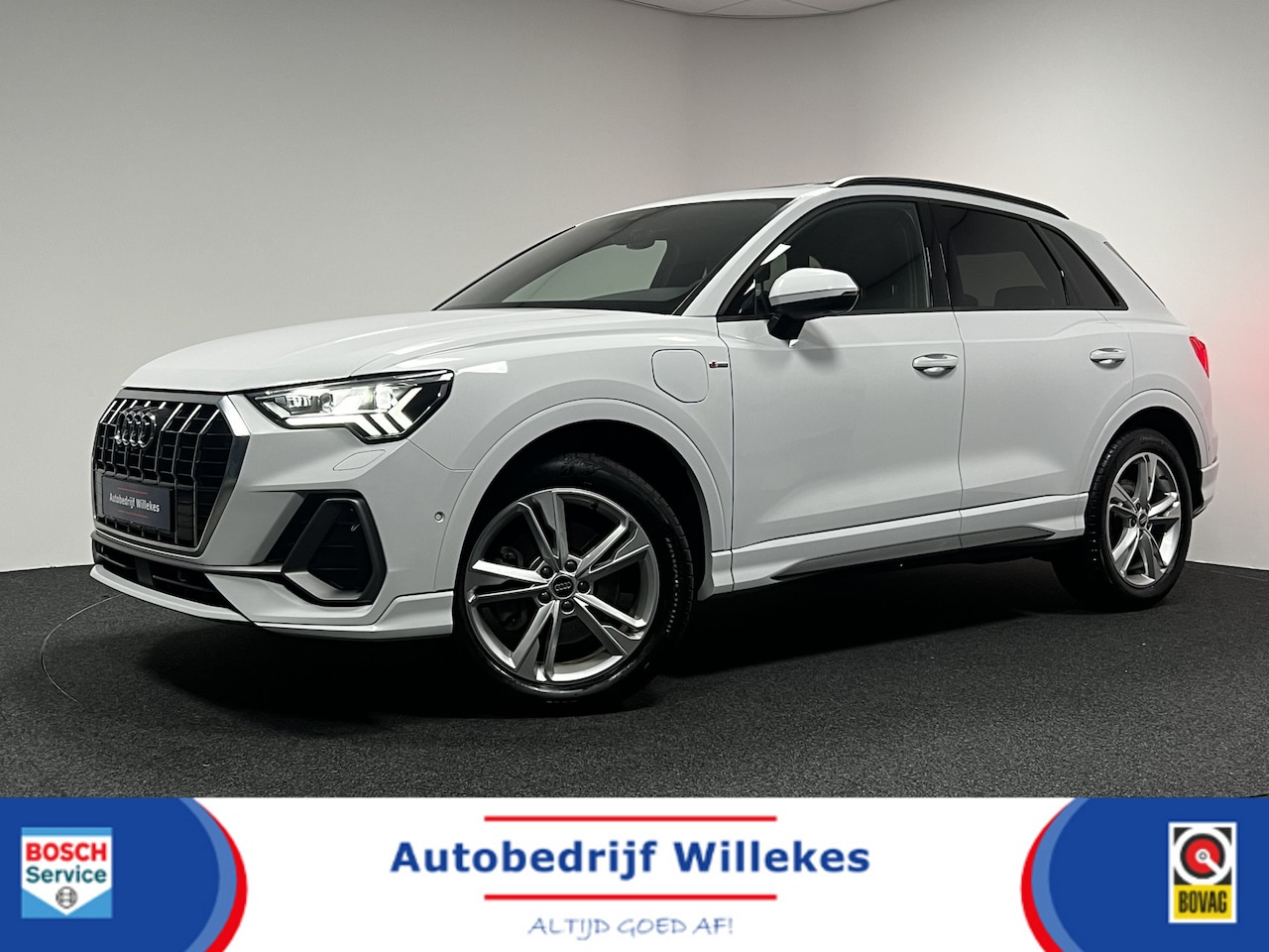 Audi Q3 - 45 TFSI e S edition | 2X S-LINE | PANO | TREKHAAK | 360 CAMERA | - AutoWereld.nl