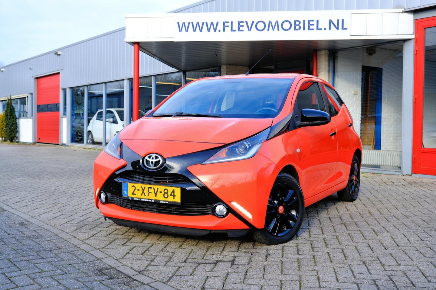 Toyota Aygo - 1.0 VVT-i x-cite 5-drs Airco|Cam|LMV|1e Eigenaar! - AutoWereld.nl