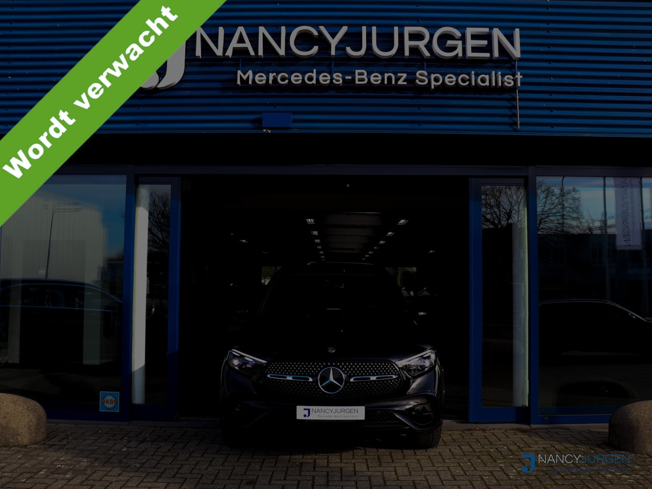 Mercedes-Benz B-klasse - 180 Business Solution | Trekhaak | Camera | Parkeerhulp Voor + Achter | Navi | Privacy Gla - AutoWereld.nl
