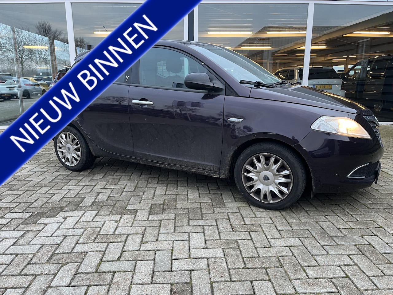 Lancia Y(psilon) - Ypsilon 0.9 TwinAir Silver Airco / Cruise - AutoWereld.nl