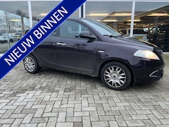 Lancia Y(psilon) - Ypsilon 0.9 TwinAir Silver Airco / Cruise