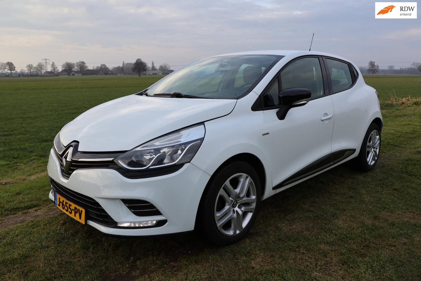 Renault Clio - 1.2 TCe Limited|Bluetooth|Cruise|Airco|Nette auto - AutoWereld.nl