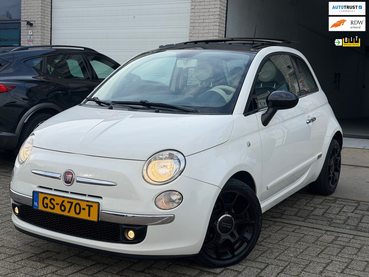 Fiat 500 C - 0.9 TwinAir Lounge/AUTOMAAT/nap/ 2e EIG/ dealeronderhouden/ 1jaar apk/ volle opties. - AutoWereld.nl