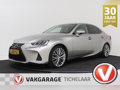 Lexus IS - 300h Hybrid Luxury | Trekhaak | Leer | Camera | Navigatie | PDC | Keyless Entry/Start | Ad