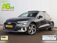 Audi A3 Limousine - 30 TFSI Business edition Automaat Panoramadak 18 inch LMV Full LED Lederen bekleding Navig