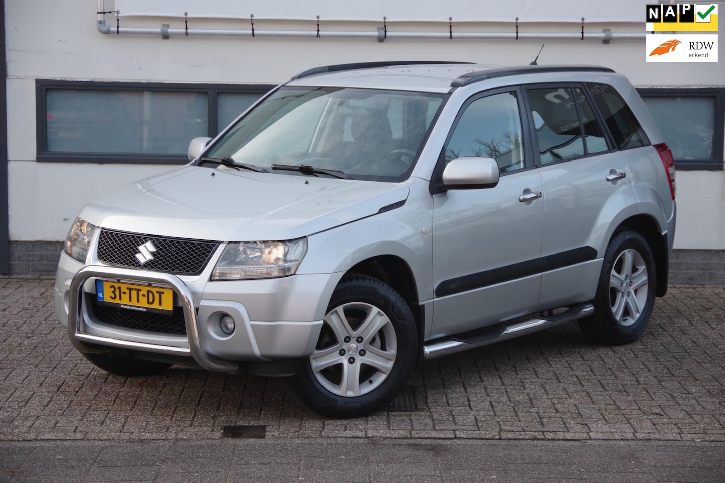 Suzuki Grand Vitara - 2.0-16V Exclusive /NL auto/ Dealer onderhouden/ - AutoWereld.nl