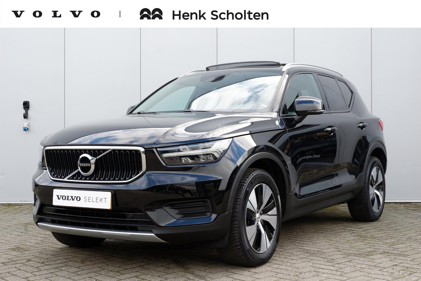 Volvo XC40 - B3 Momentum Business | Dealeronderhouden | Panoramadak | Adaptive cruise control | 18" Lic - AutoWereld.nl