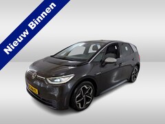 Volkswagen ID.3 - First Plus 58 kWh / Afneembare trekhaak / Navigatie / Parkeer sensoren / 19'' LMV