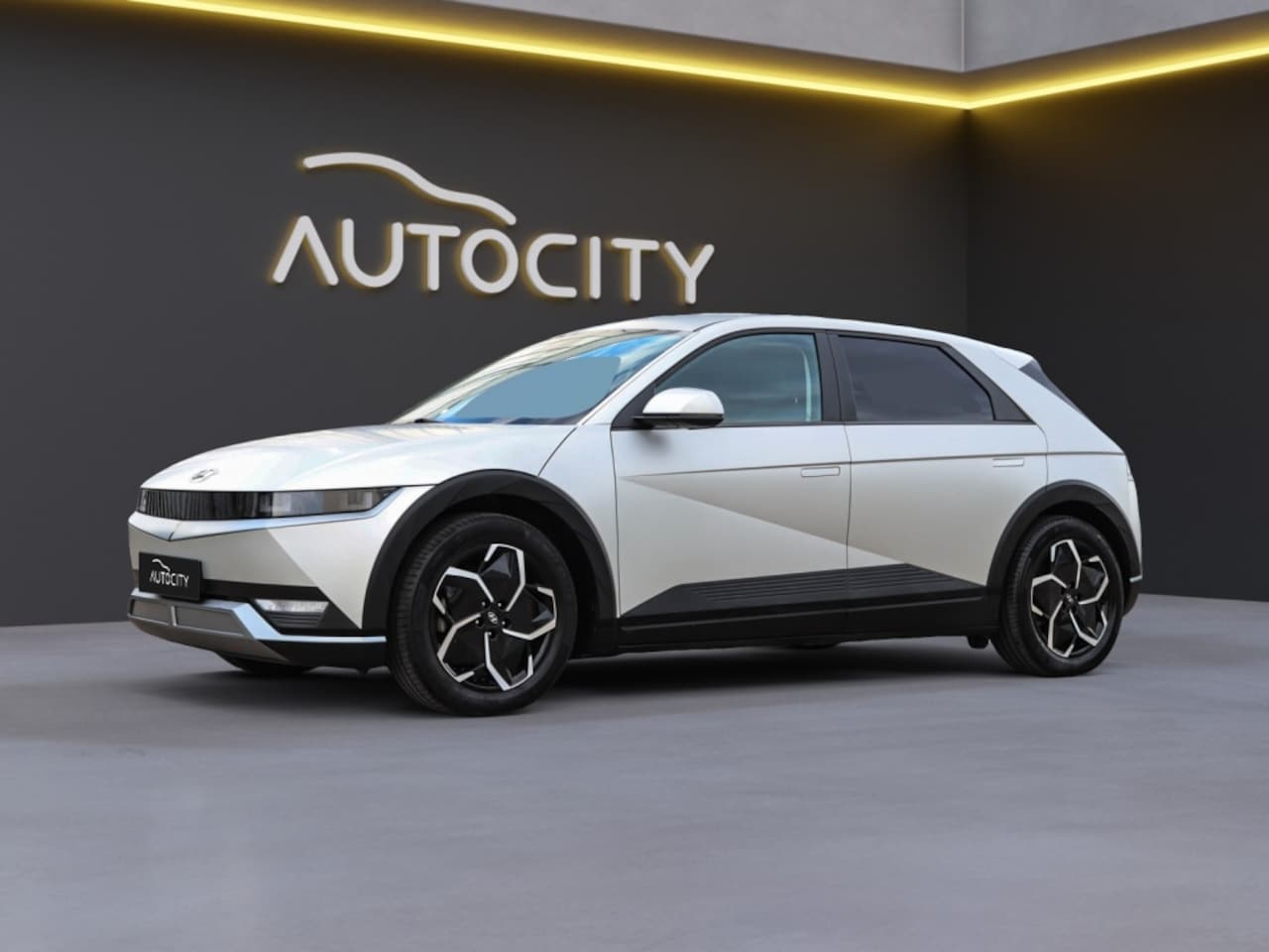 Hyundai IONIQ 5 - Style 58 kWh 100% SOH! l Matte l Camera - AutoWereld.nl