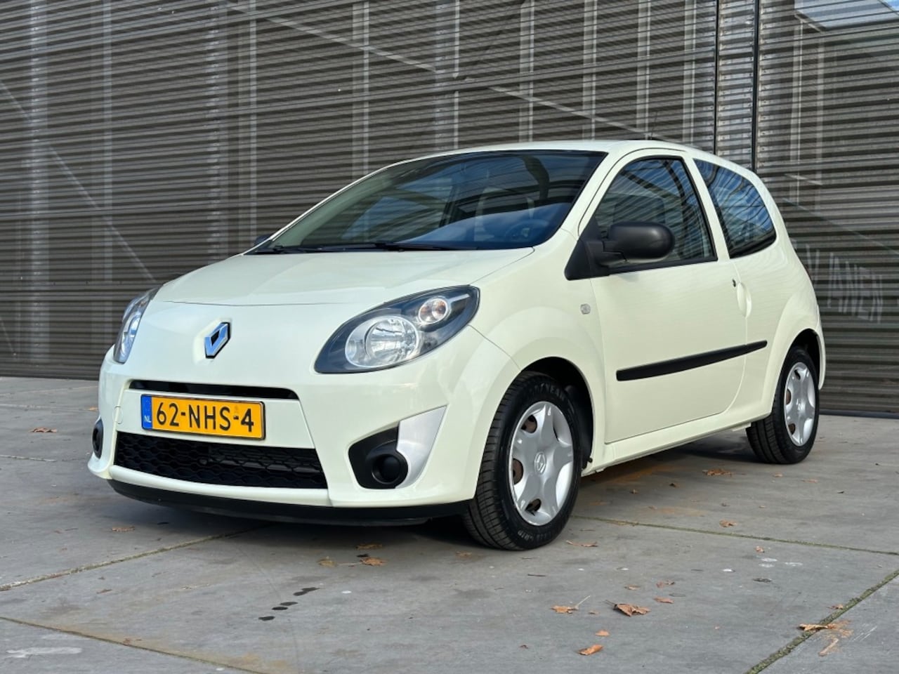 Renault Twingo - 1.2-16V AUTHENTIQUE AIRCO LAGE KM !! APK 11-3-2027 !! - AutoWereld.nl