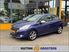 Peugeot 208 - 1.6 VTI 120 pk Allure - slechts 53.000 km - Navi - parkeer sensoren