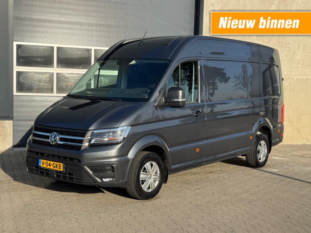 Volkswagen Crafter - 35 2.0 TDI 177pk DSG L3H3 Exclusive - stoel/stuurverwarming - camera - AutoWereld.nl