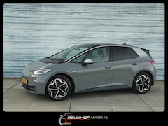 Volkswagen ID.3 - First Plus 58 kWh Carplay Navi Camera Soh90%