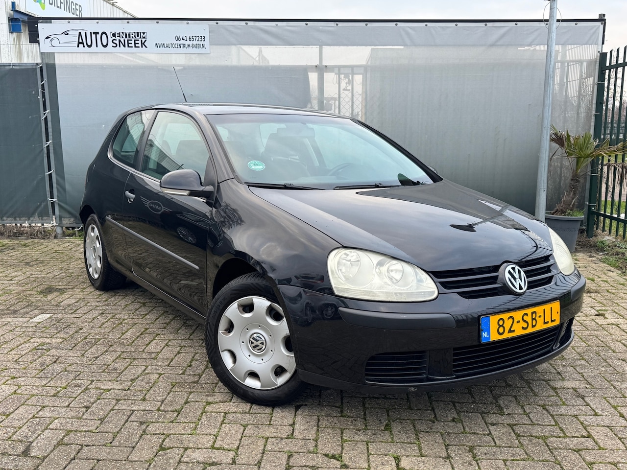 Volkswagen Golf - 1.6 FSI Turijn - Airco - Cruise - APK 10-26 - AutoWereld.nl