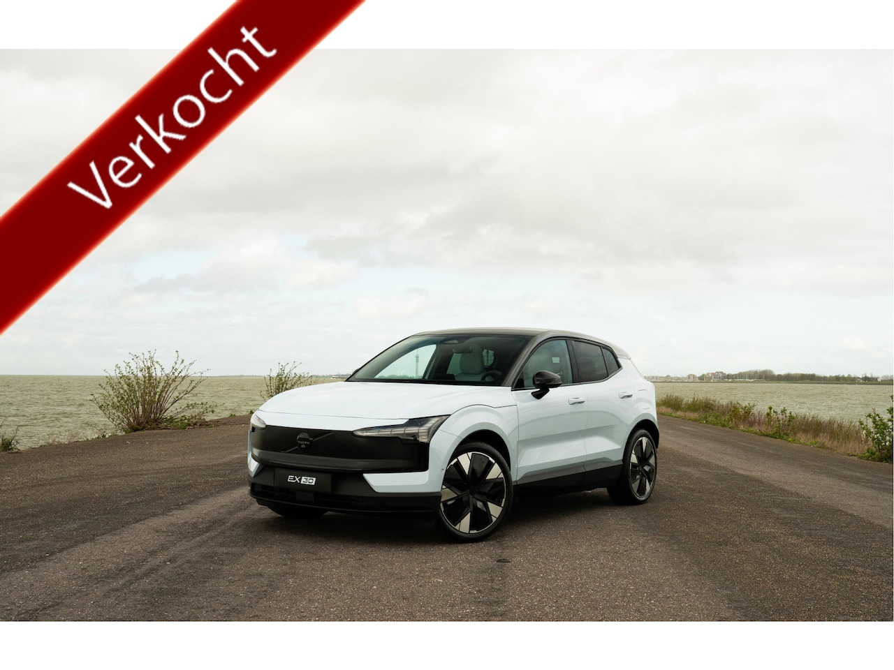 Volvo EX30 - Twin Motor Performance Ultra 69 kWh / Black Sheep pakket CrossCountry look / 428 pk / - AutoWereld.nl