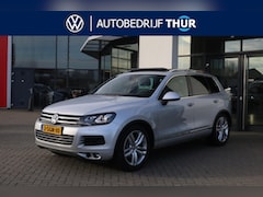 Volkswagen Touareg - 3.0 TDI R-line NL auto, 2e eigenaar, dealeronderhouden door ons, trekhaak, panoramadak, le