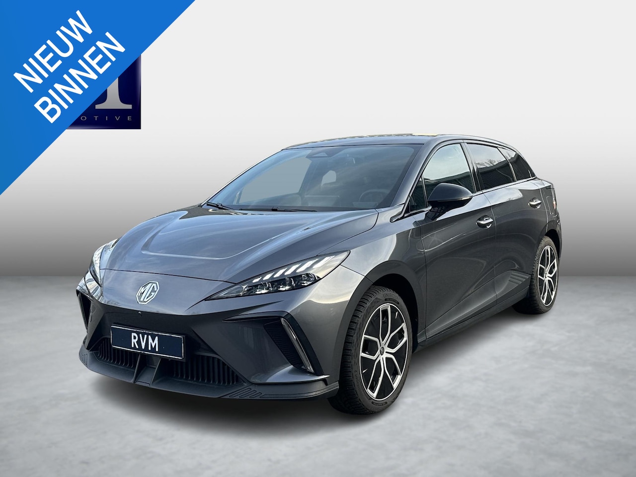 MG MG4 Electric - Luxury 64 kWh |LONG RANGE | SOH 97%|14.000KM! | DEALER ONDERHOUDEN| 7 JAAR GARANTIE BIJ MG - AutoWereld.nl
