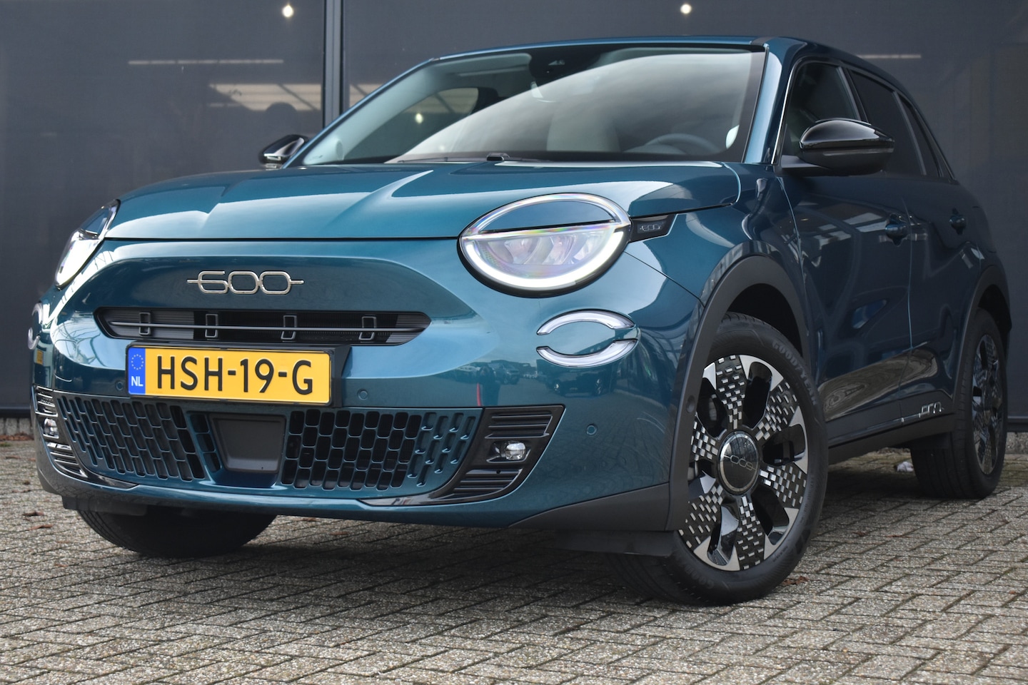 Fiat 600e - La Prima 54 kWh 8 Jaar Garantie! | Vol-Leder | Massage | Adaptive Cruise | Elektr. Stoelen - AutoWereld.nl