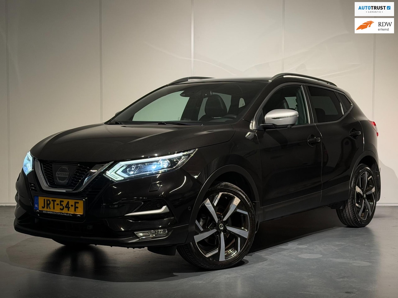 Nissan Qashqai - 1.2 Tekna+ BOSE /Clima/Cruise/LED/PANO/Keyless/Leer/360°Camera - AutoWereld.nl